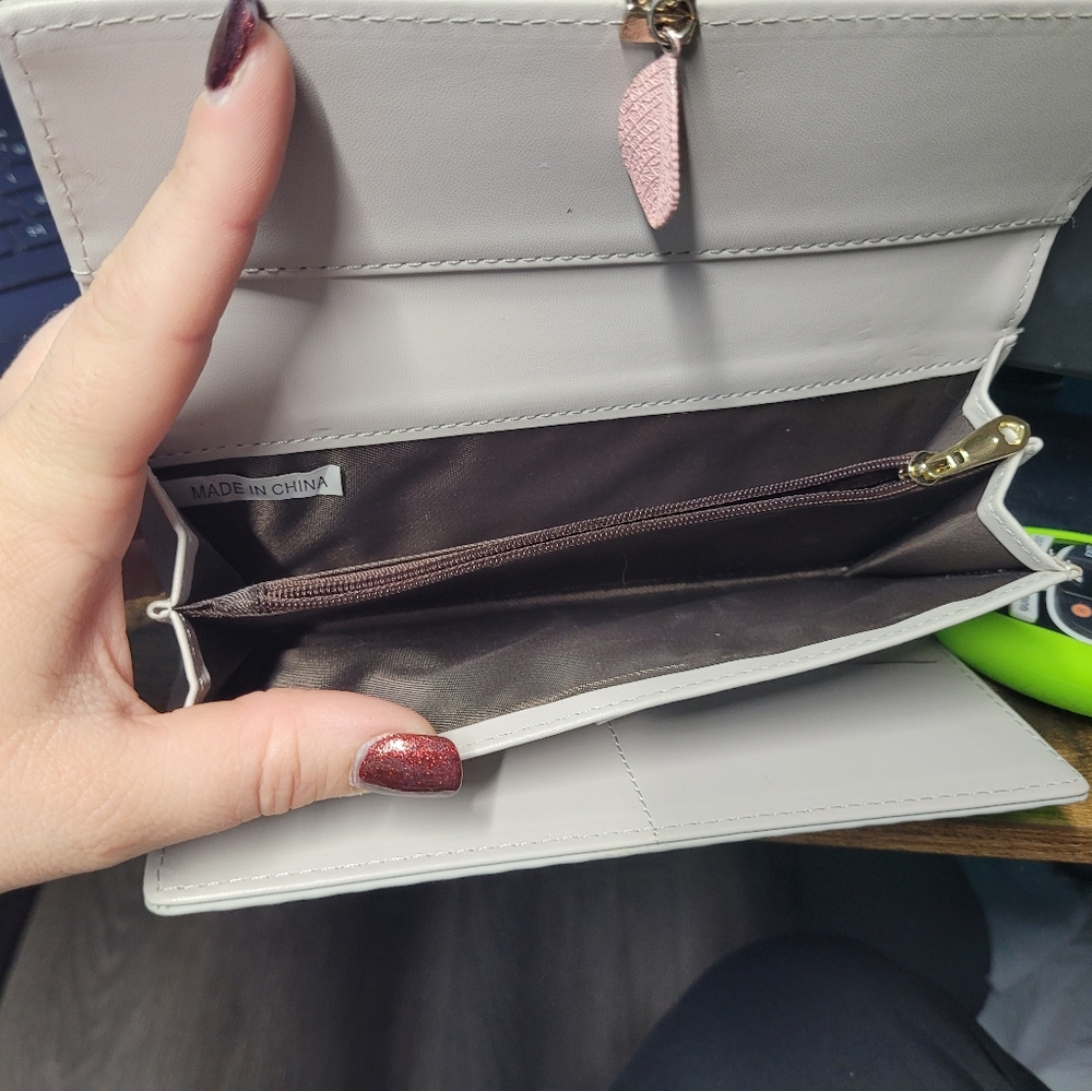 Wallet - Picture 3 of 6